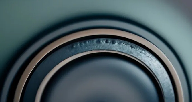 揭开橡胶制品“烂疤”之谜：它究竟是如何形成的？